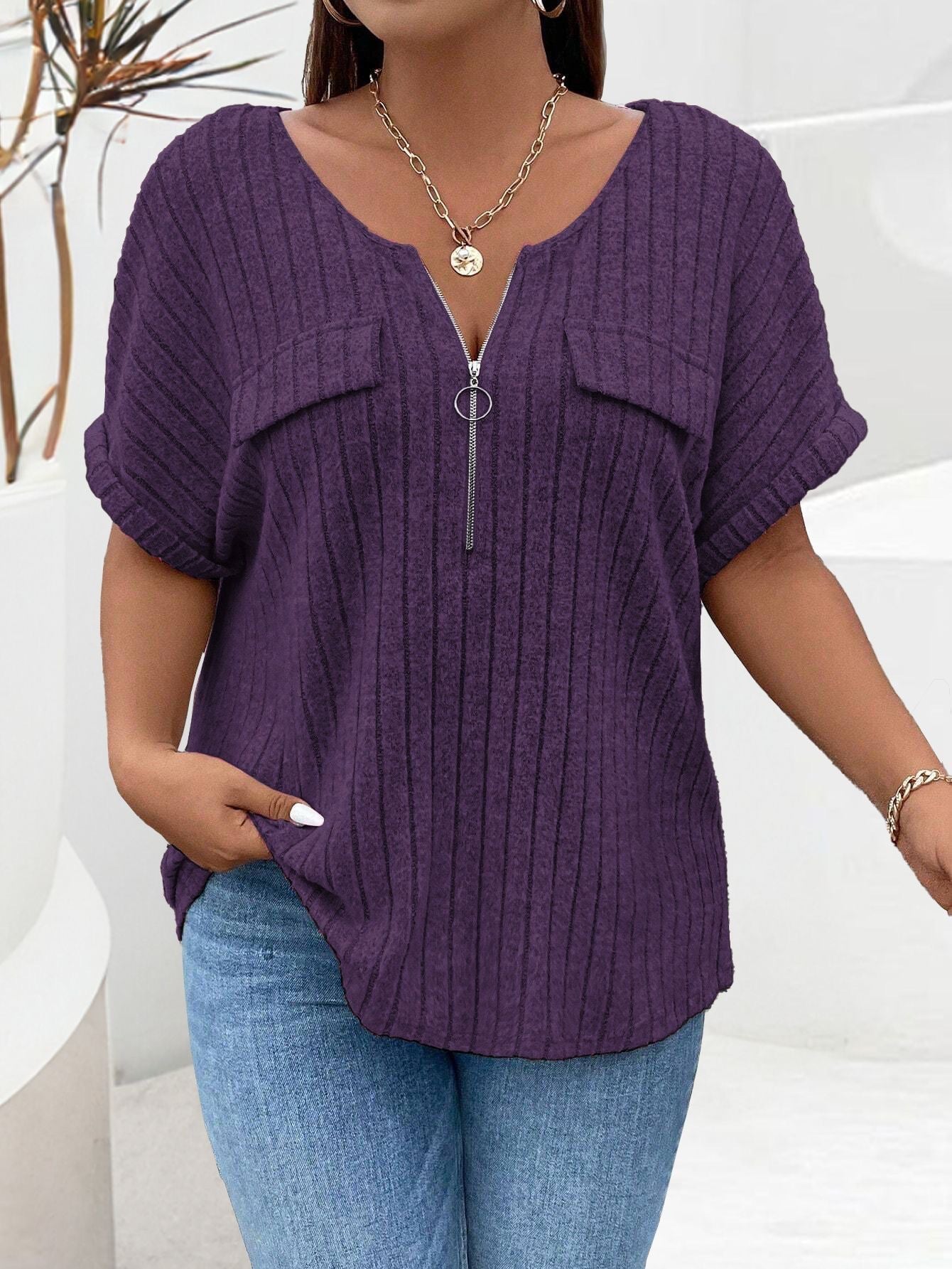 Solid-color Plus-size Top With Zipper Short Sleeves And Faux Pockets