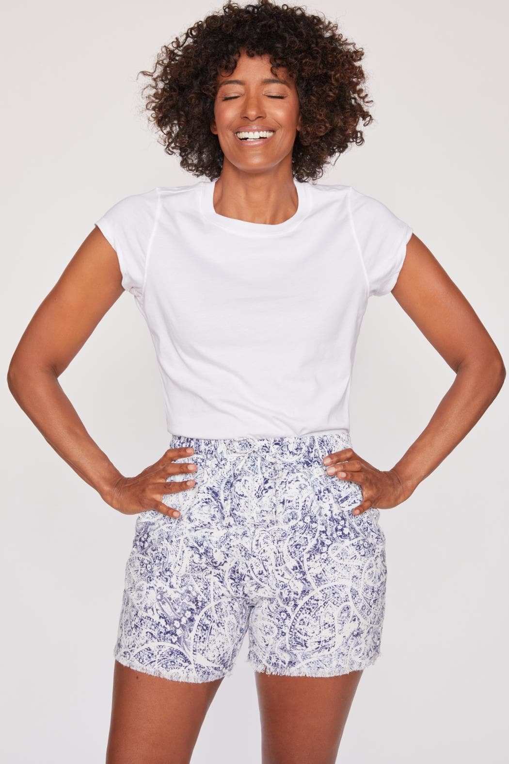 Women's Linen Lounge Shorts with Frayed Hem