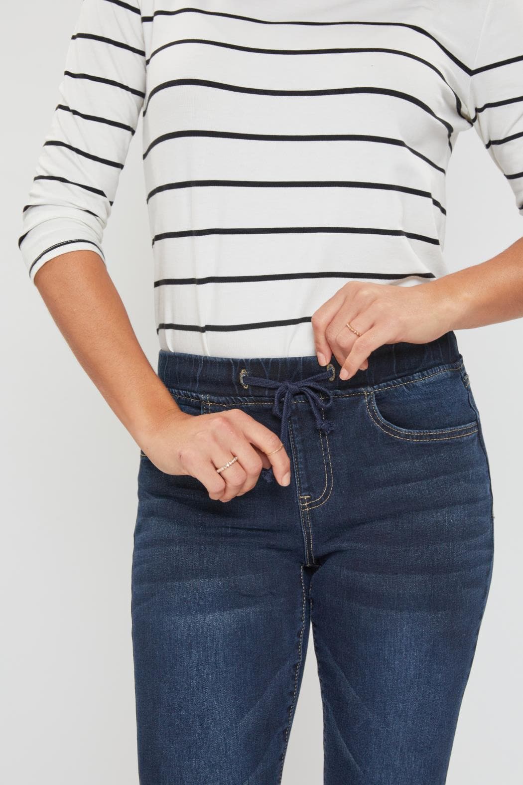 Women's Petite High Rise Denim Ankle Jogger