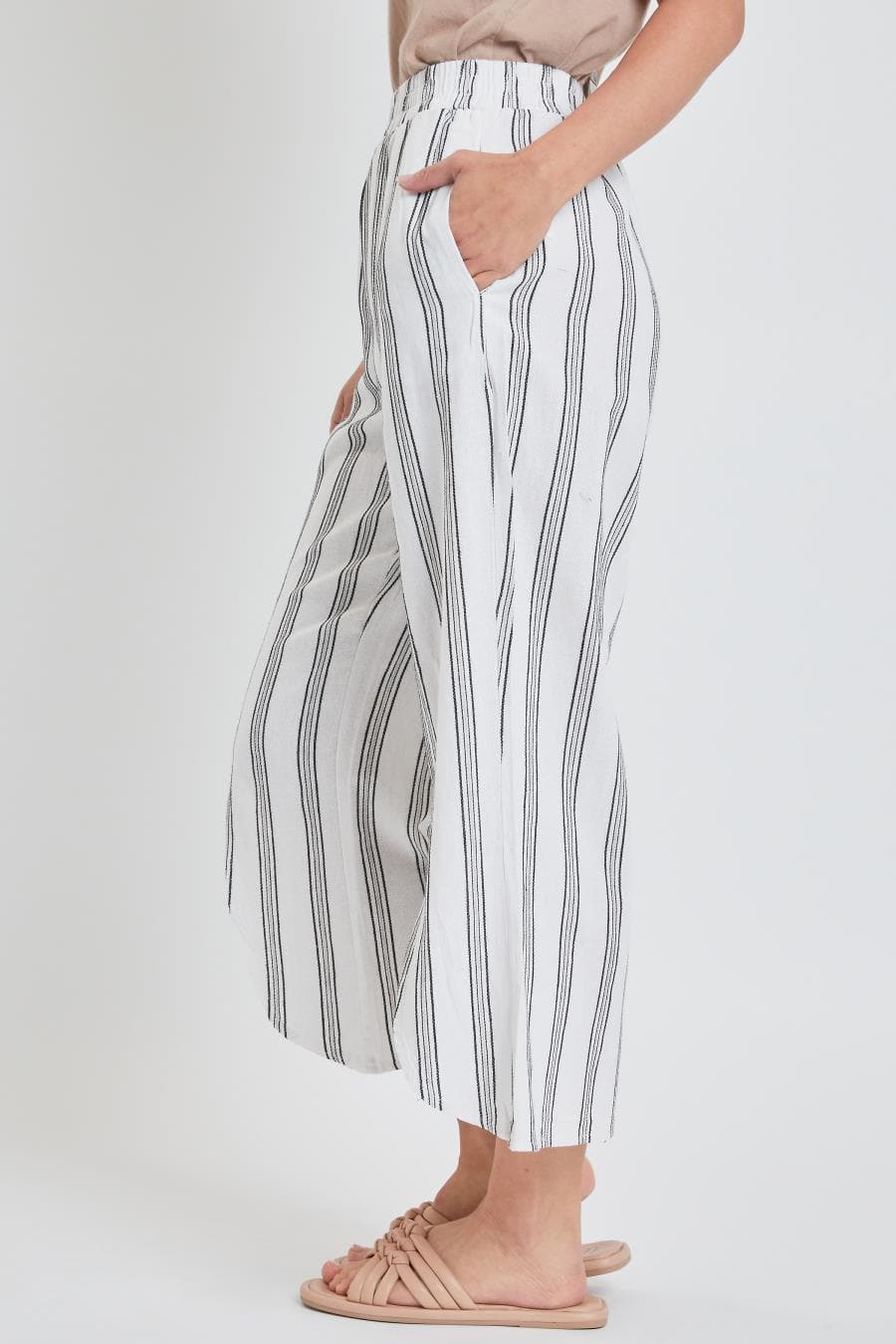 Women's Lifestyle Cropped Tulip Slit Hem Pant