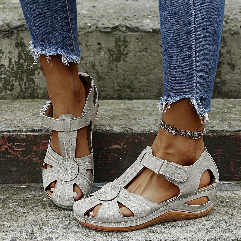 Women's Cutout Round-Toe Velcro Beach Sandals