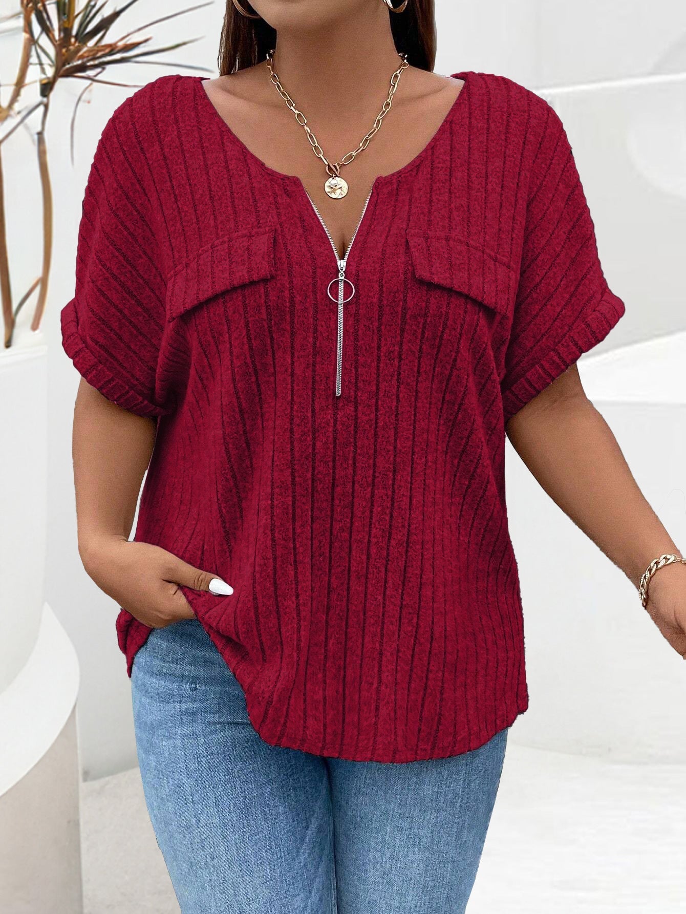 Solid-color Plus-size Top With Zipper Short Sleeves And Faux Pockets