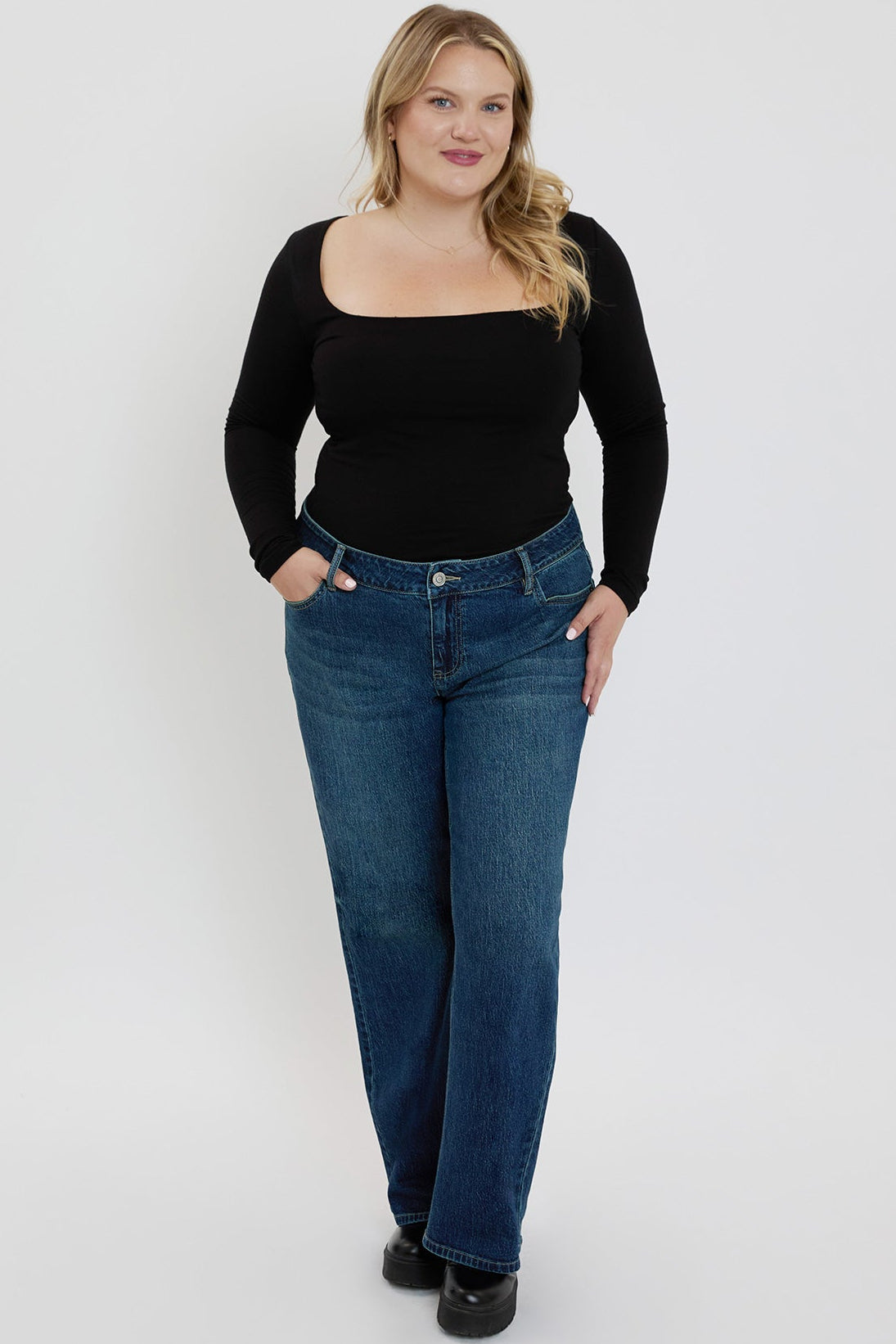 Women's Plus Luxe Wide Leg Jeans