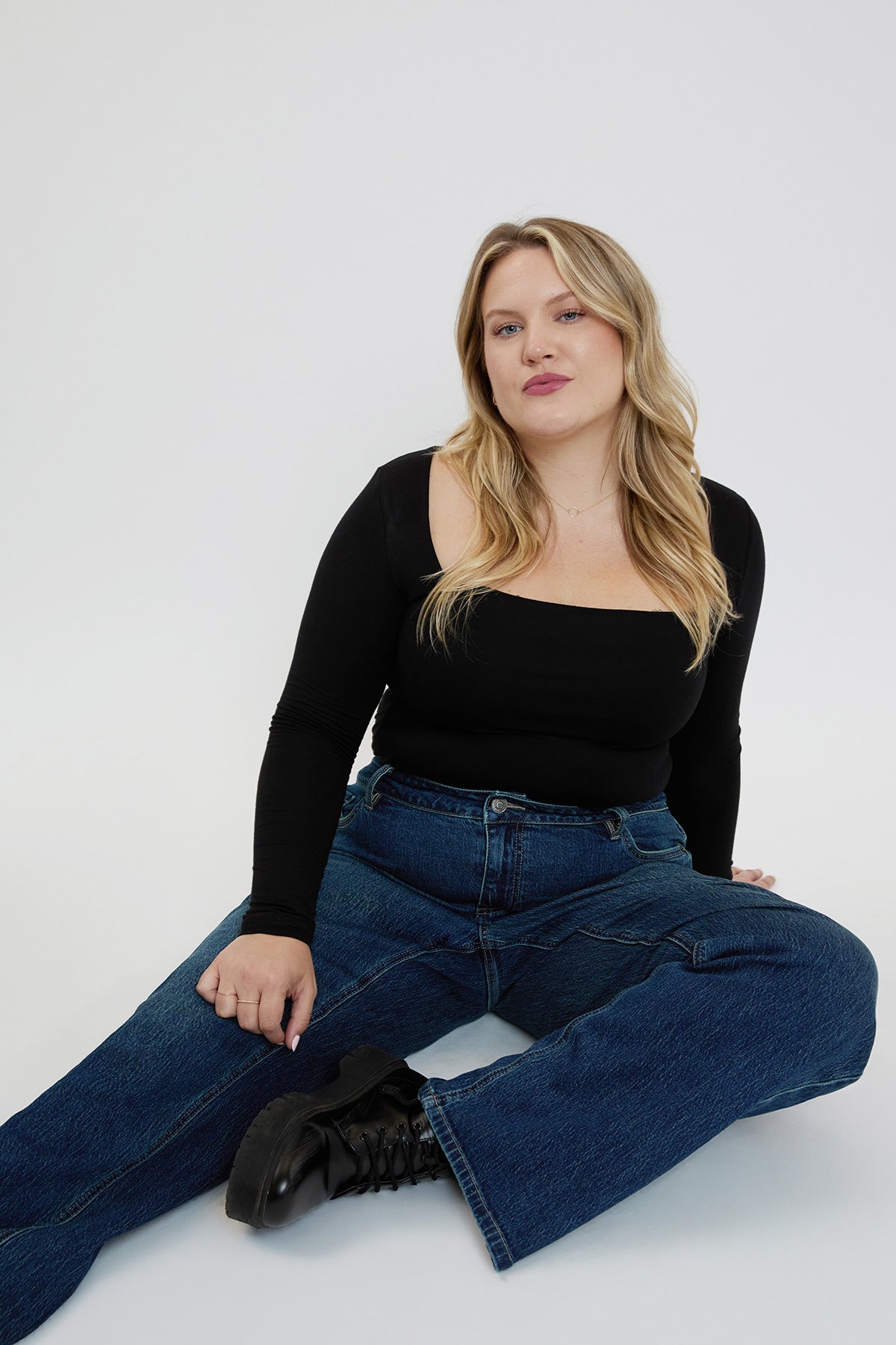 Women's Plus Luxe Wide Leg Jeans