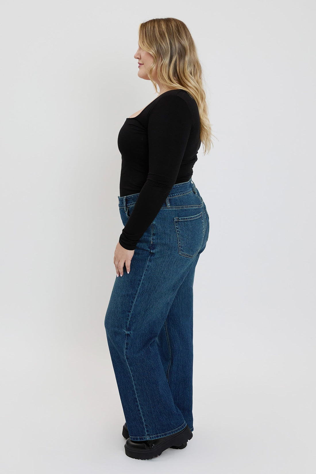 Women's Plus Luxe Wide Leg Jeans