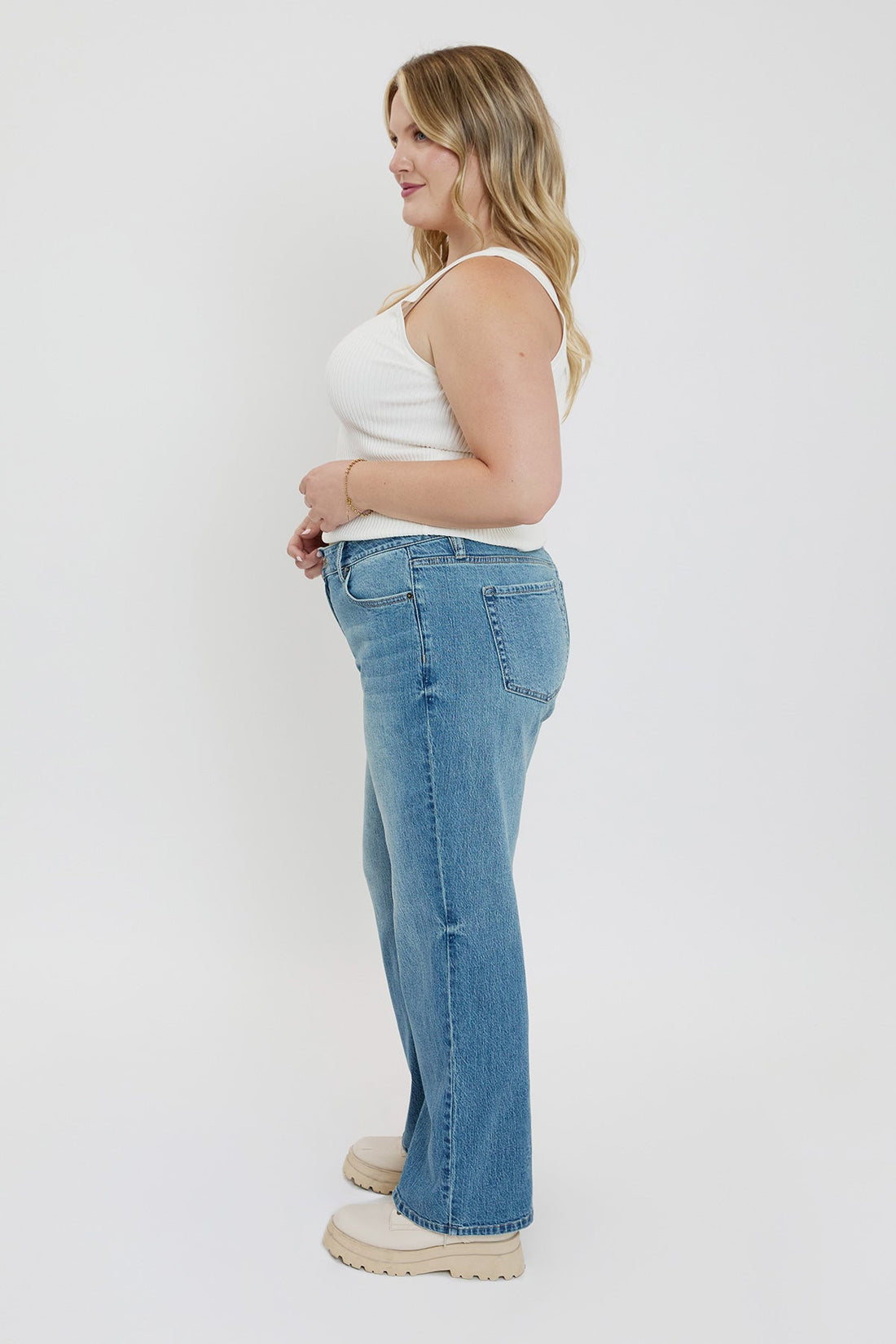 Women's Plus Luxe Wide Leg Jeans