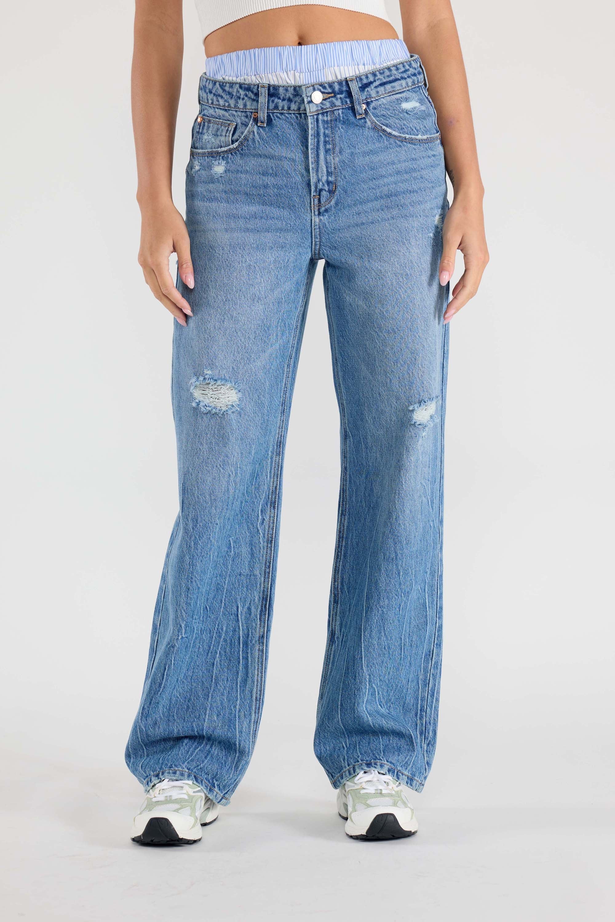 Low Waist Relaxed Straight Jeans with Tie Wash