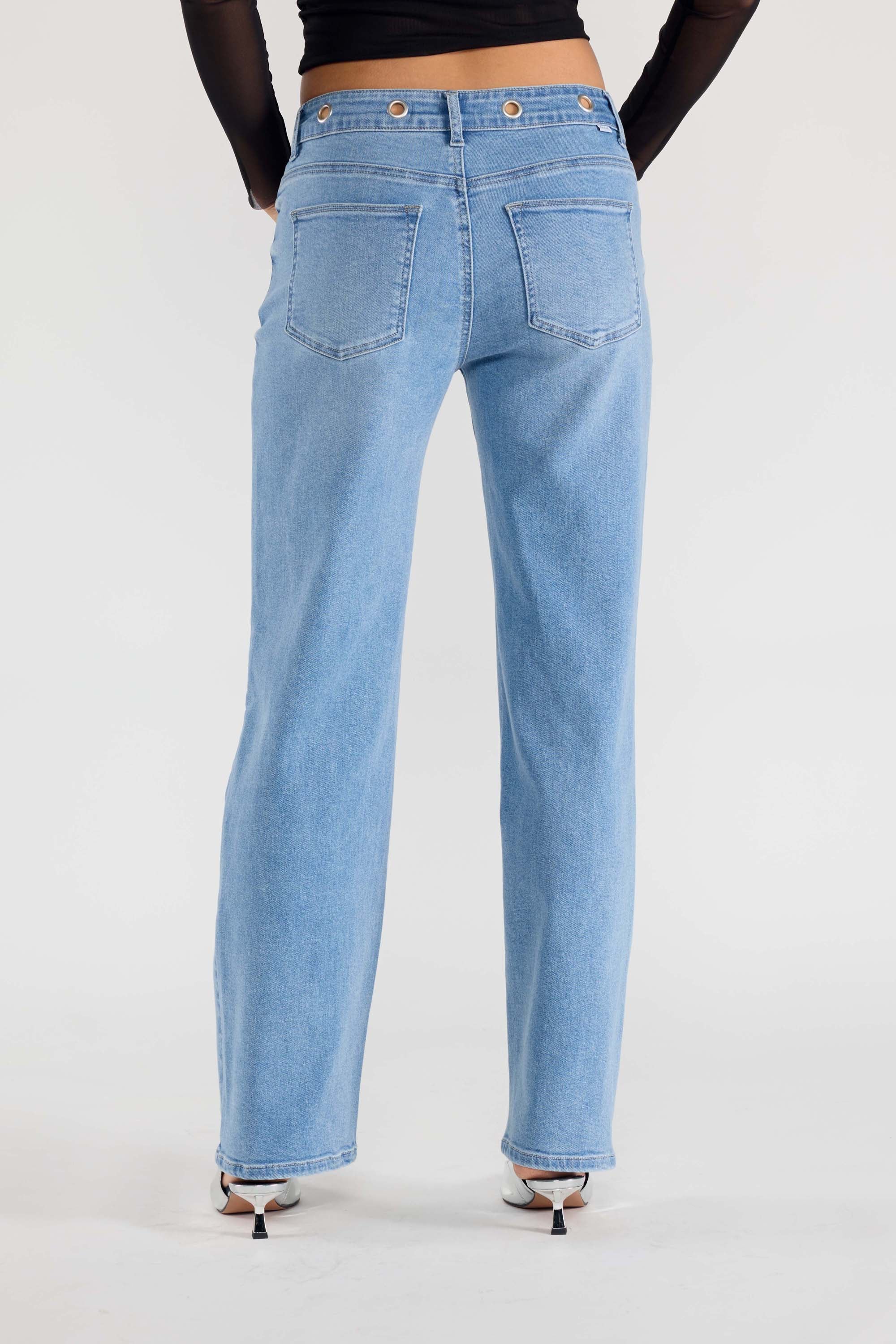 Eyelet Waist Band Straight Jeans