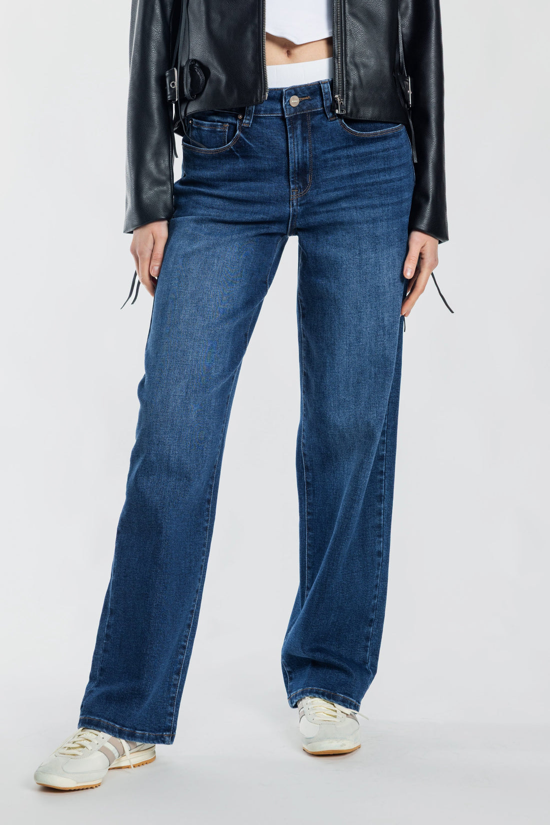 Mid Waist Loose Straight Jeans