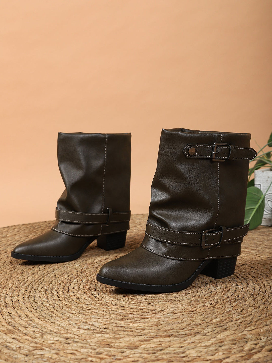Medium Straight Pants Pipe Boots Women Autumn Winter Simple Big Tube Circumference Thick Heel Pointed Boots