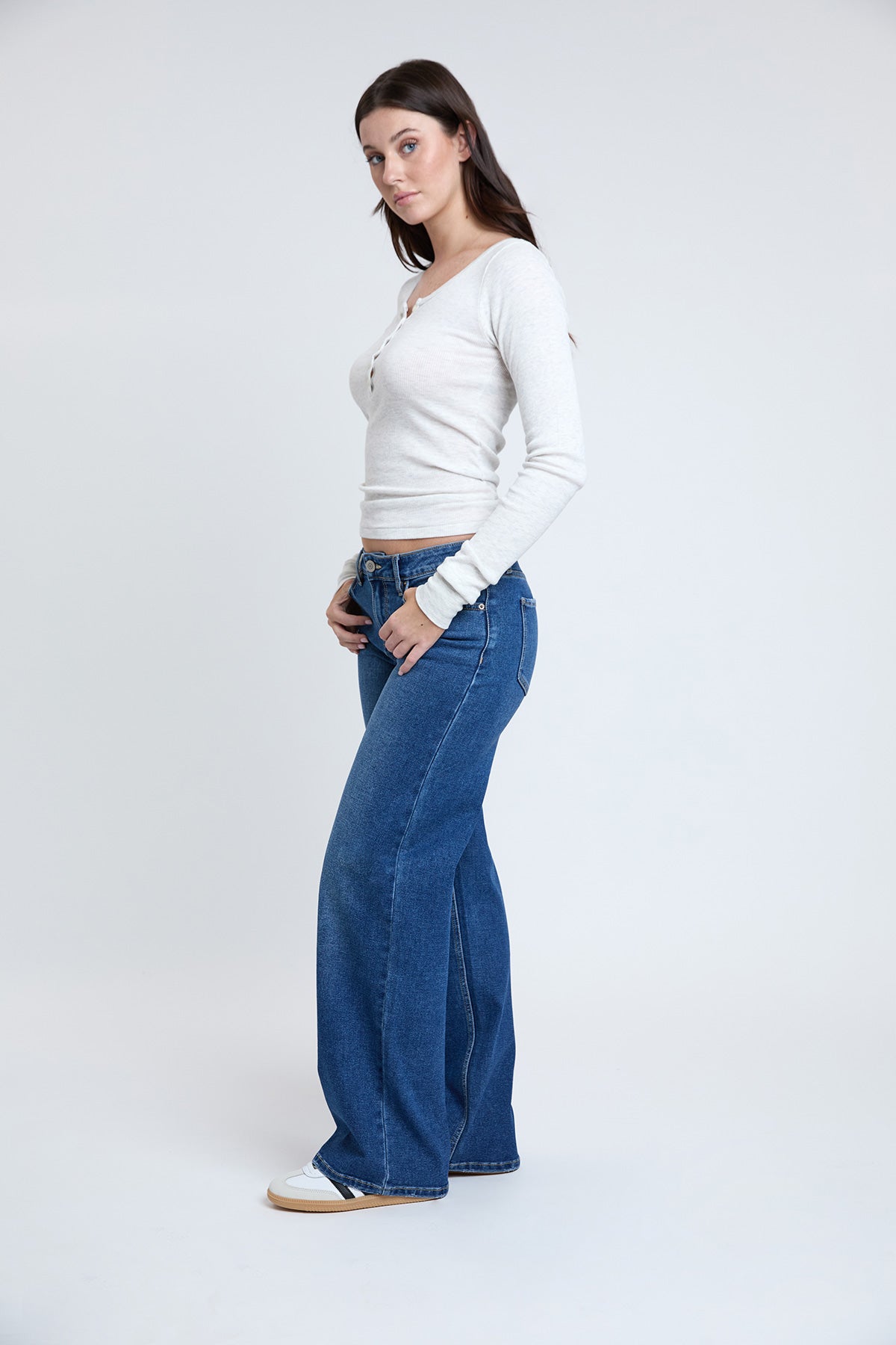 Women's Wide Leg Jeans