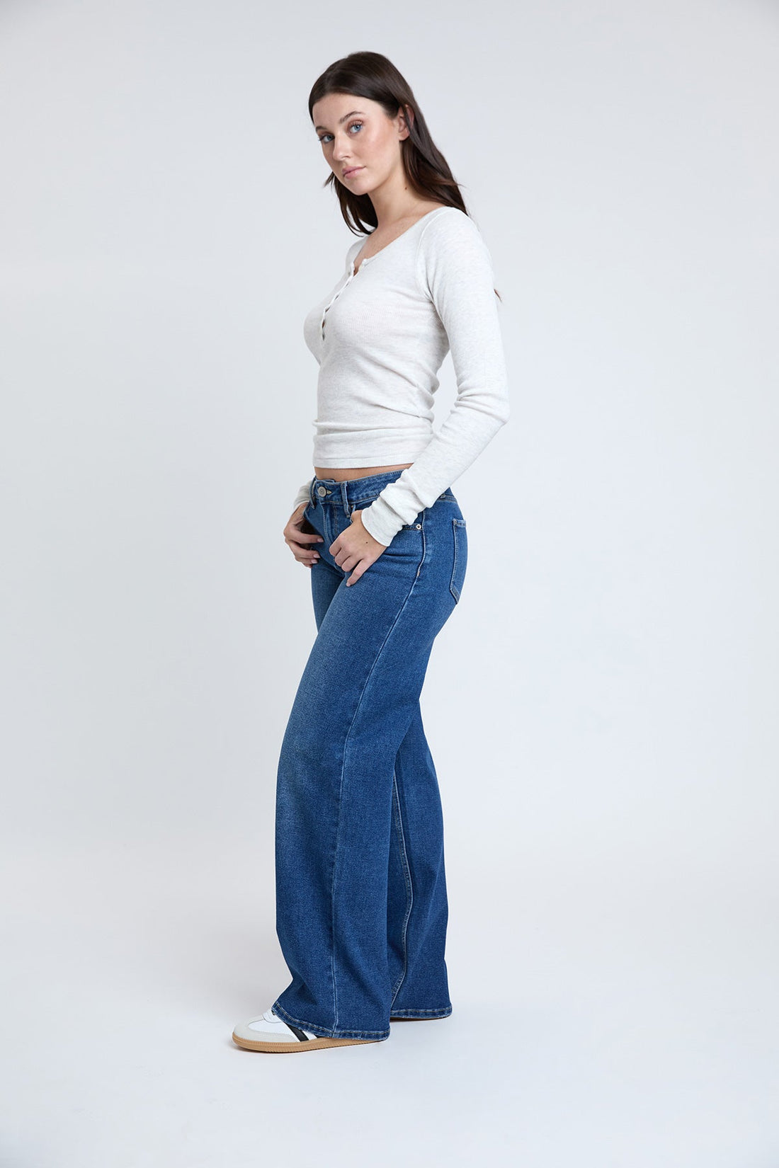 Women's Wide Leg Jeans
