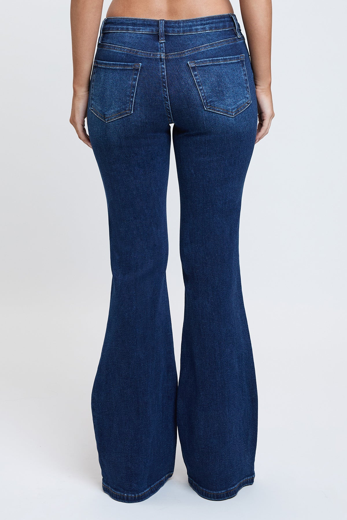 Women's Essential Flare Jeans