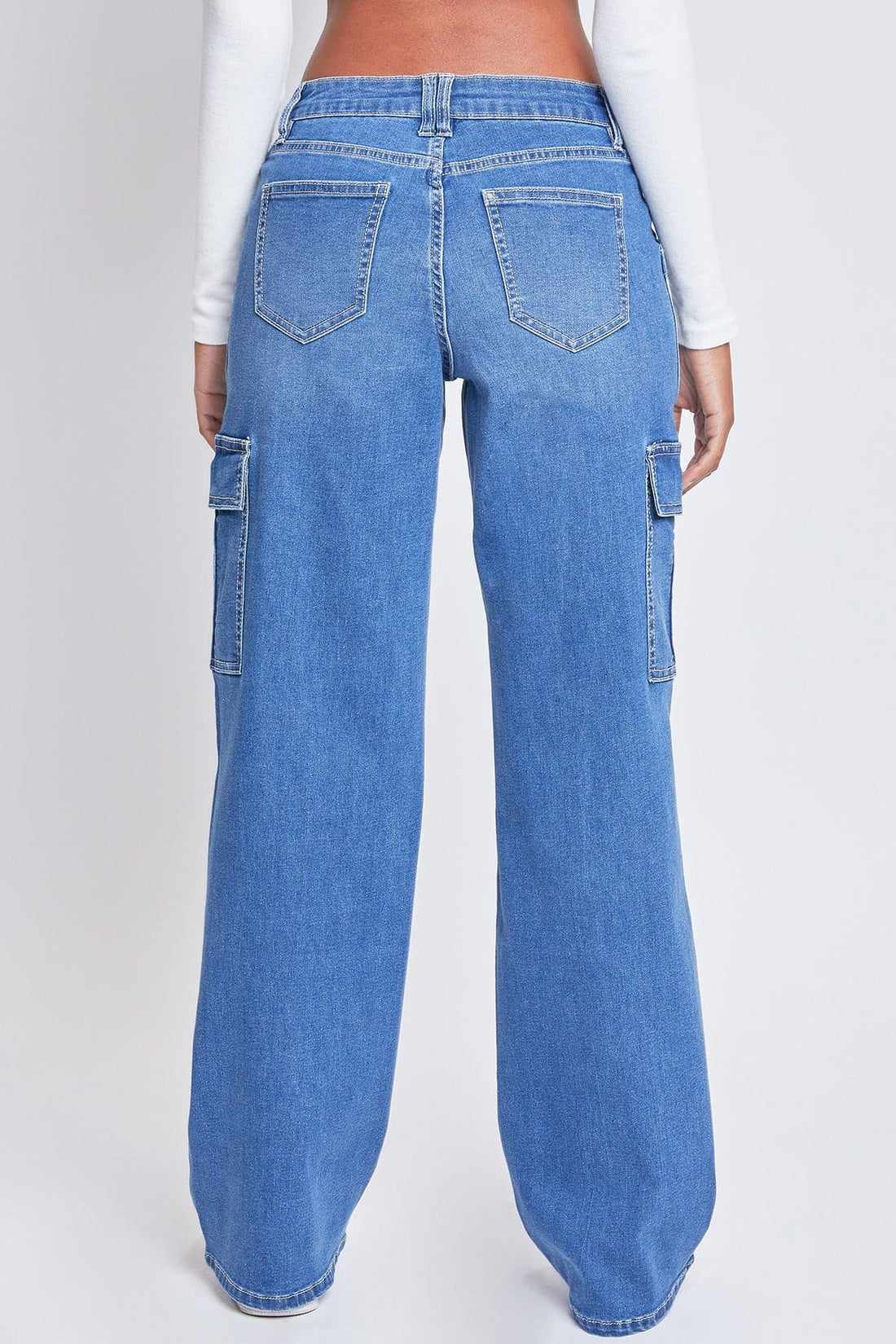 Women's Low Rise Relaxed Cargo Jeans