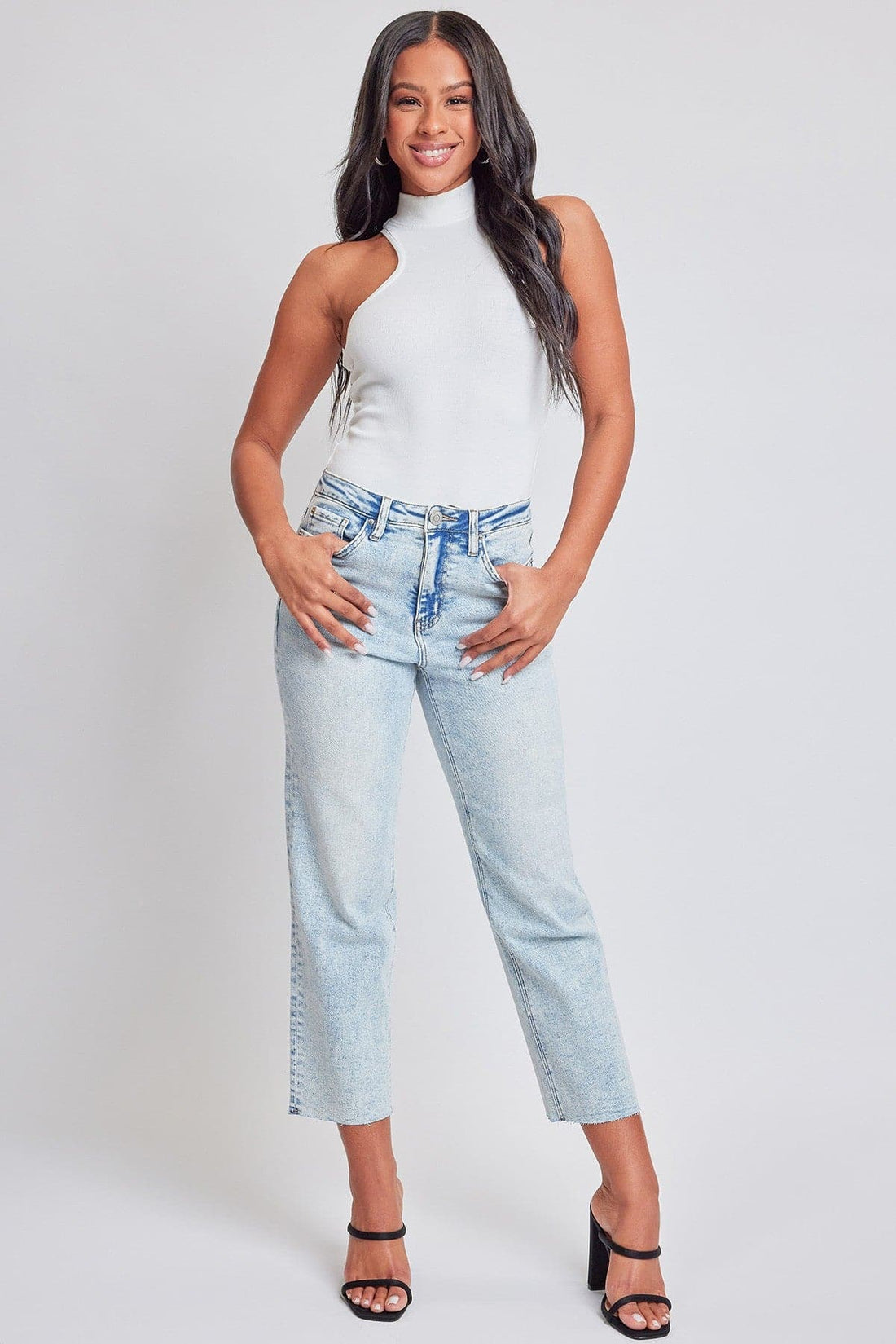 Women's Cropped Straight Jeans
