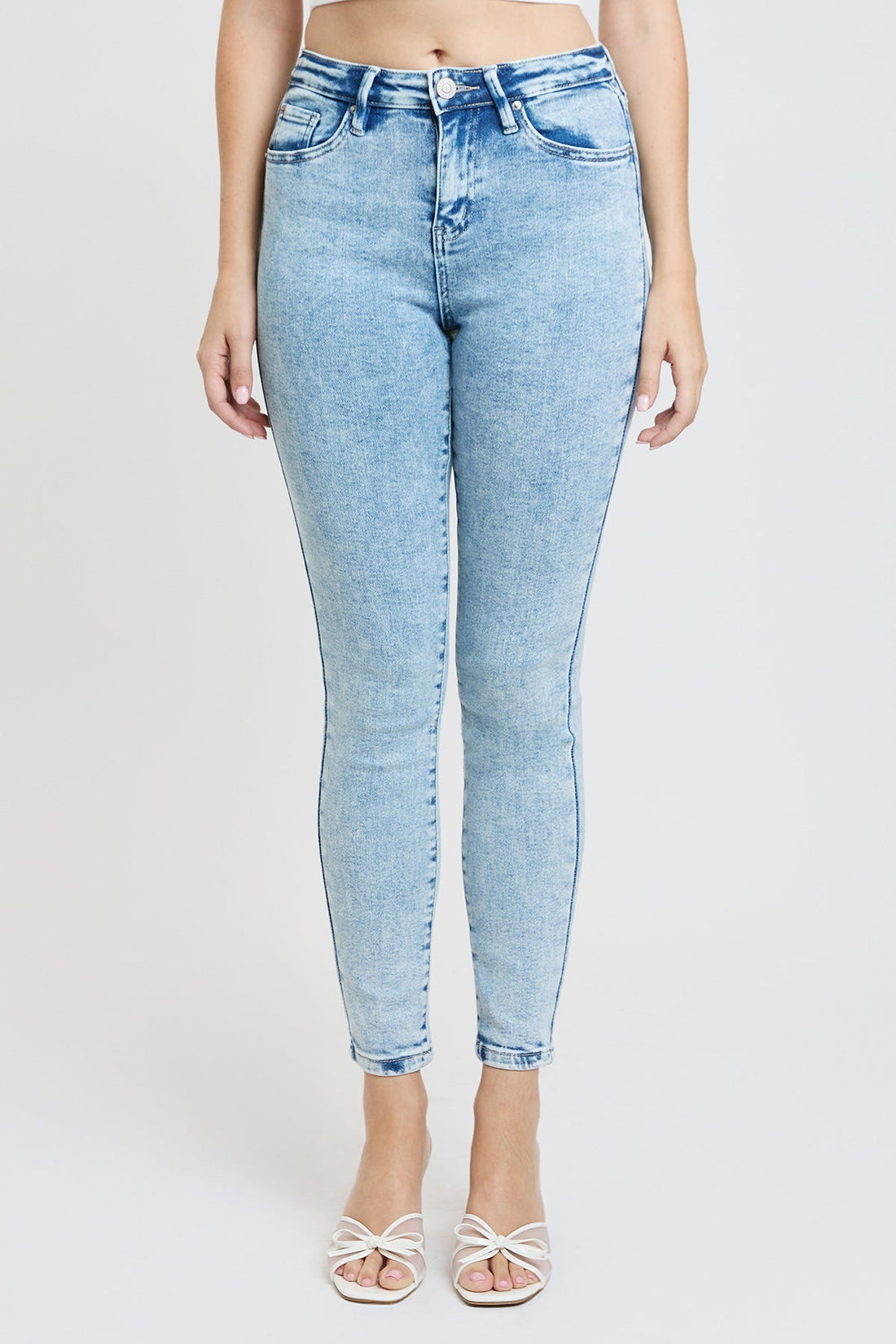 Women's Essential Skinny Jeans