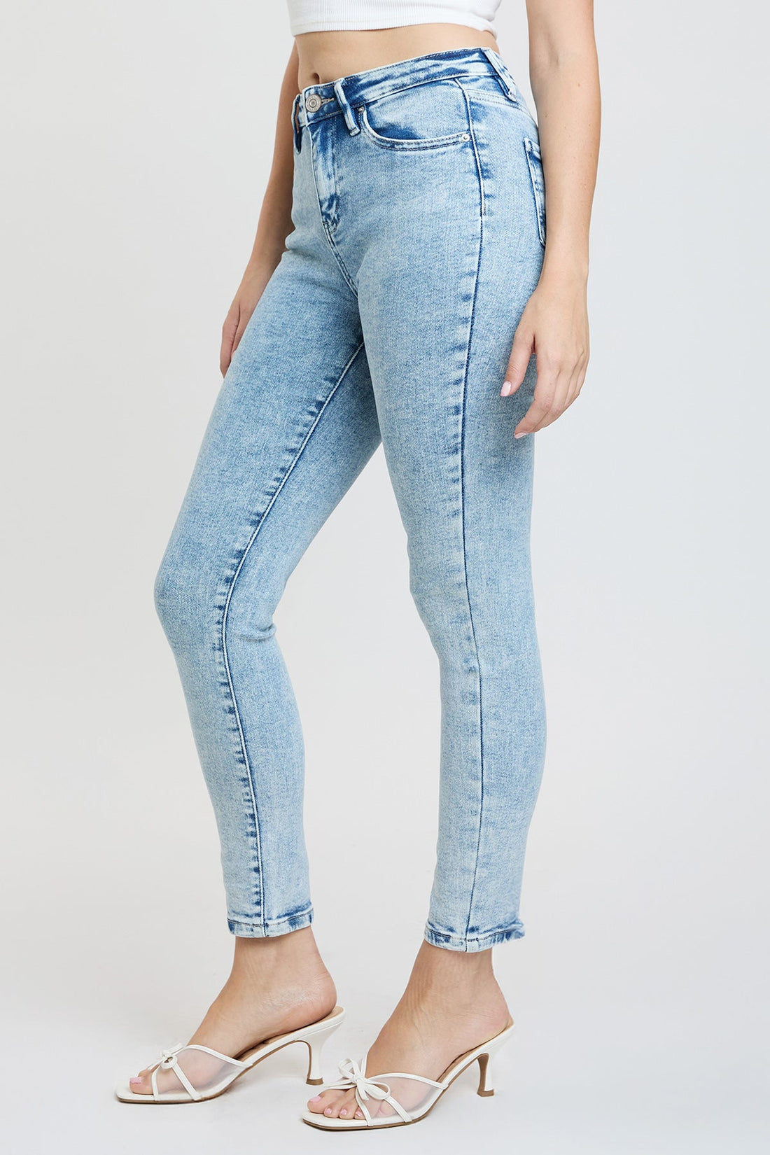 Women's Essential Skinny Jeans