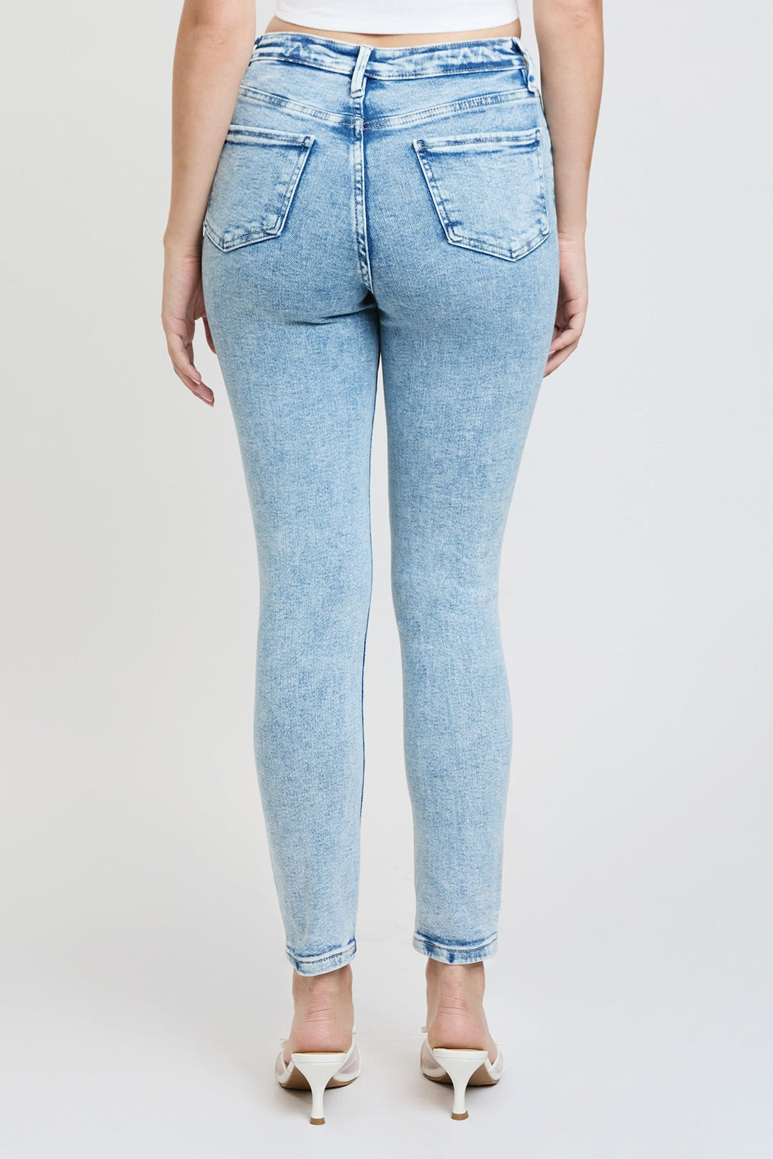 Women's Essential Skinny Jeans