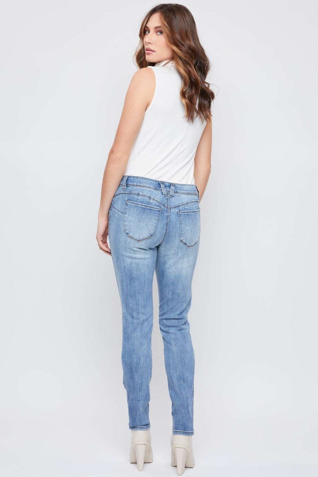 Women's Petite WannaBettaButt Mid Rise Skinny Jeans