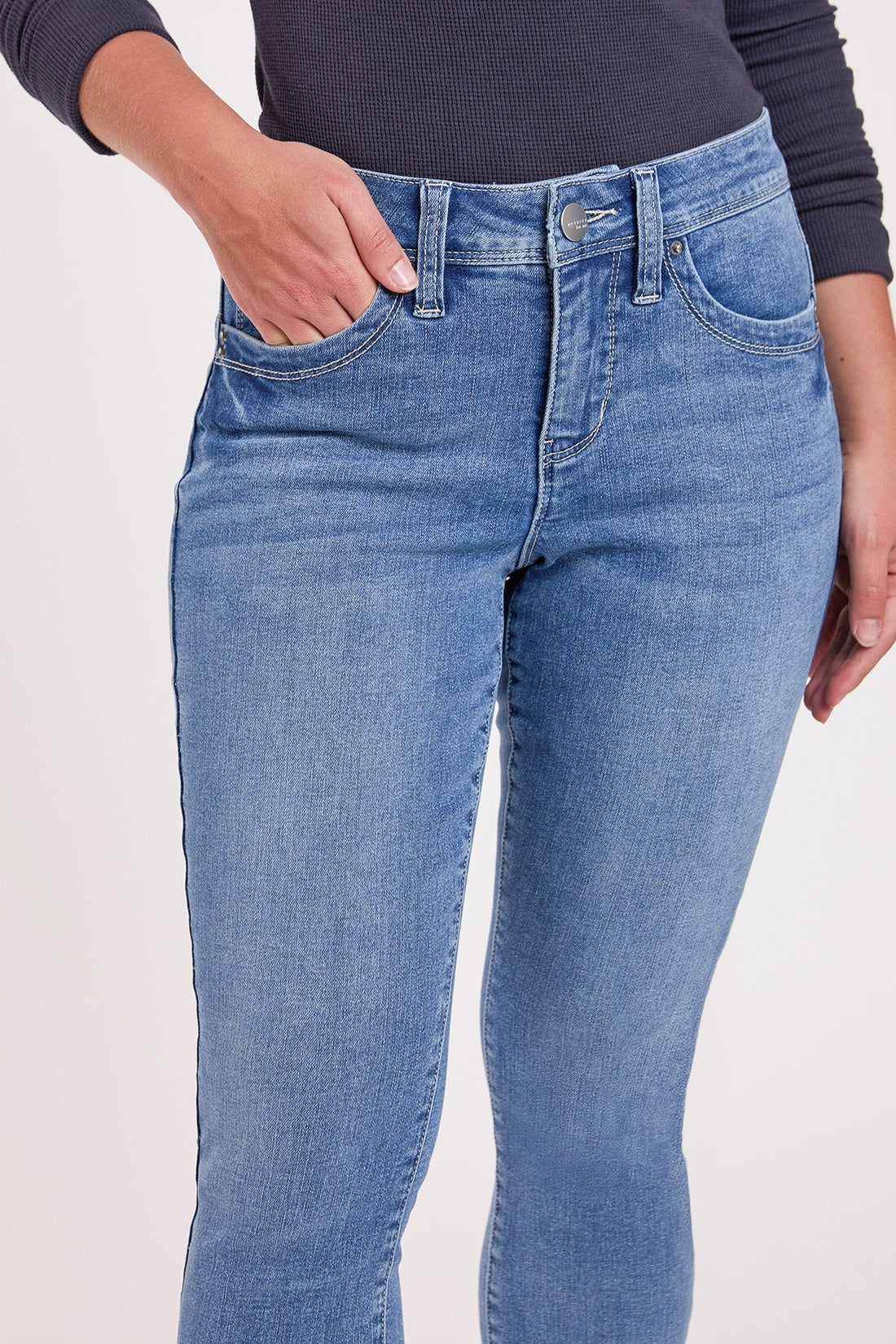 Women's Petite Curve Confidence  Mid Rise Skinny
