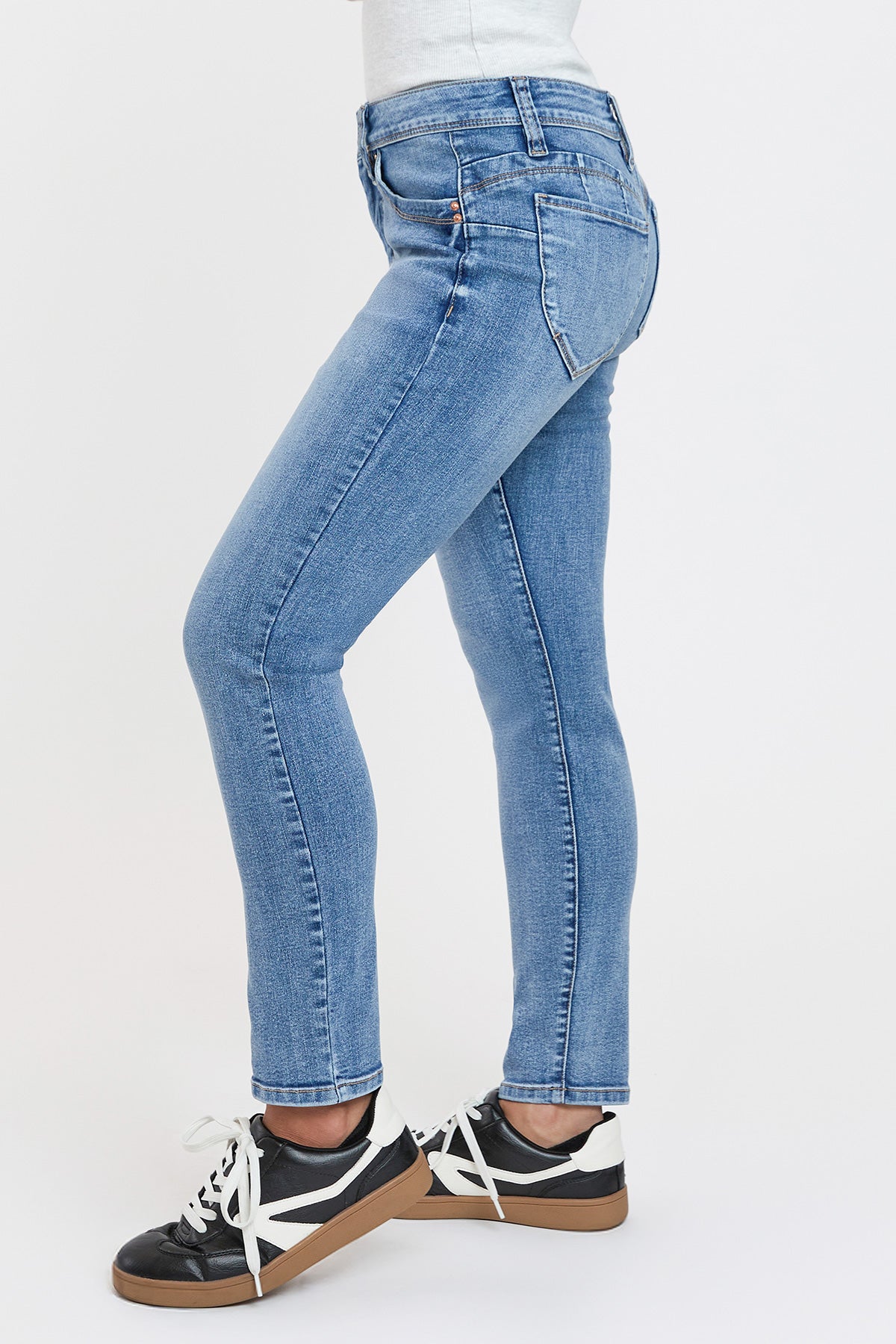 Women's Petite Curve Confidence  Mid Rise Skinny
