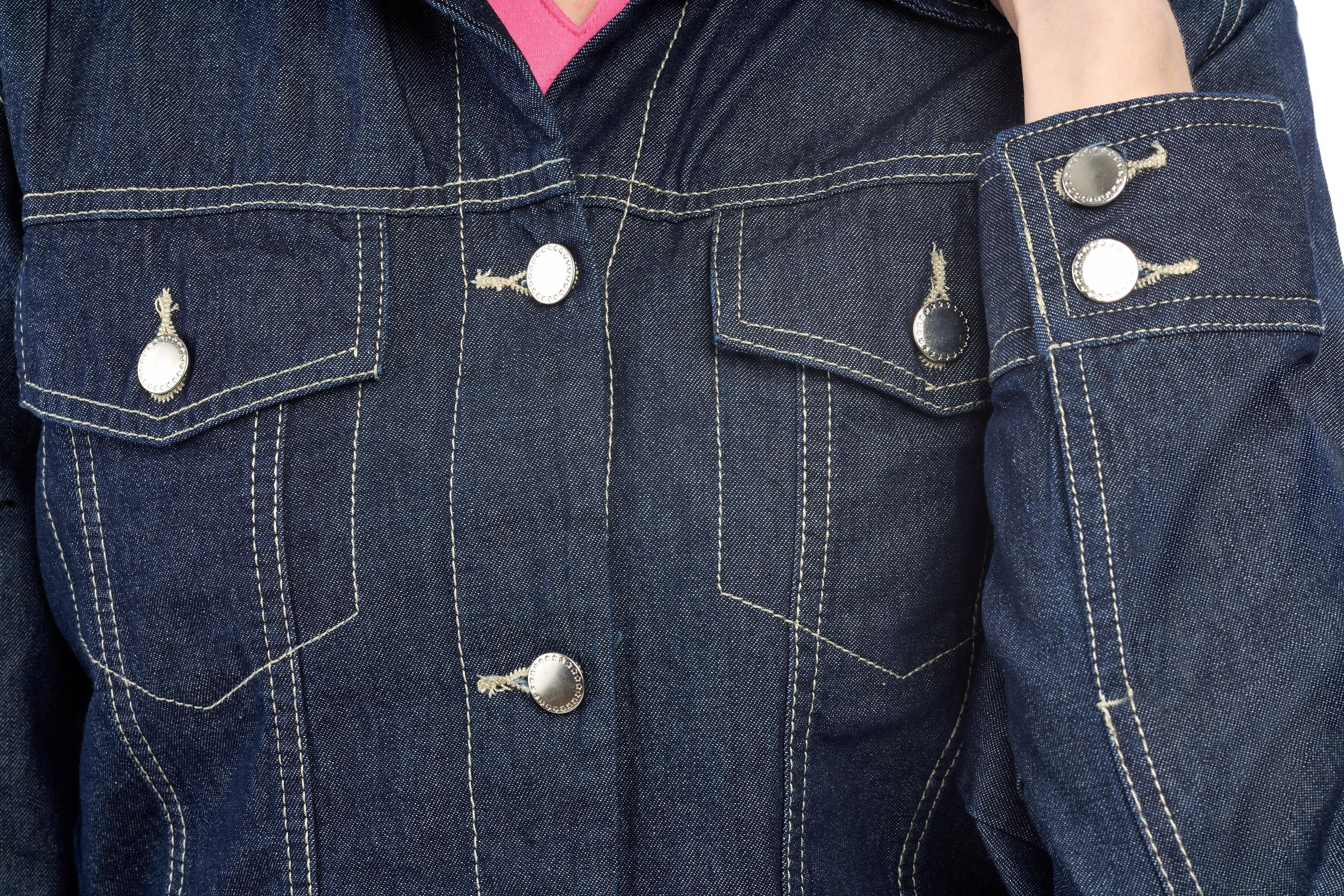Women's Classic Button Front Denim Jacket — Timeless Everyday Style