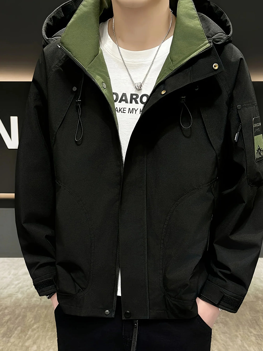 Autumn Lightweight Hooded Cargo Jacket Men Outdoor Windproof Coats Man Korean Fashionable Handsome Casual Hiking Jackets for Men