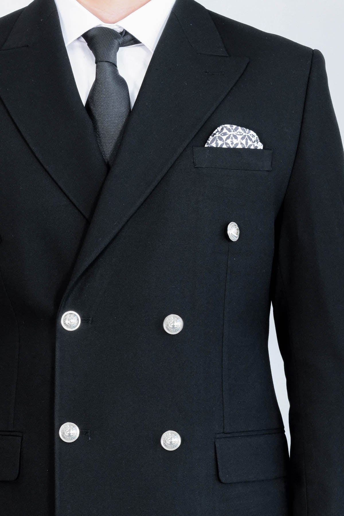 Modern Fit Double-Breasted Black Men’s Suit with Silver-Tone Metal Buttons – Wessi