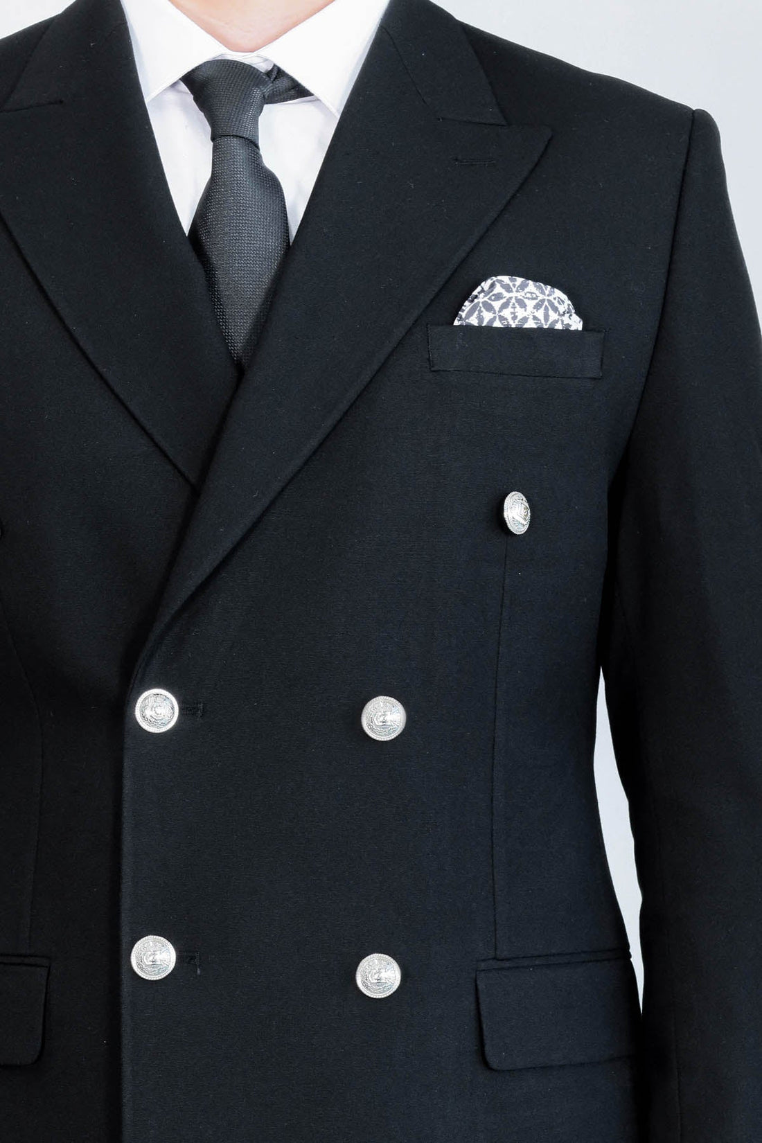 Modern Fit Double-Breasted Black Men’s Suit with Silver-Tone Metal Buttons – Wessi