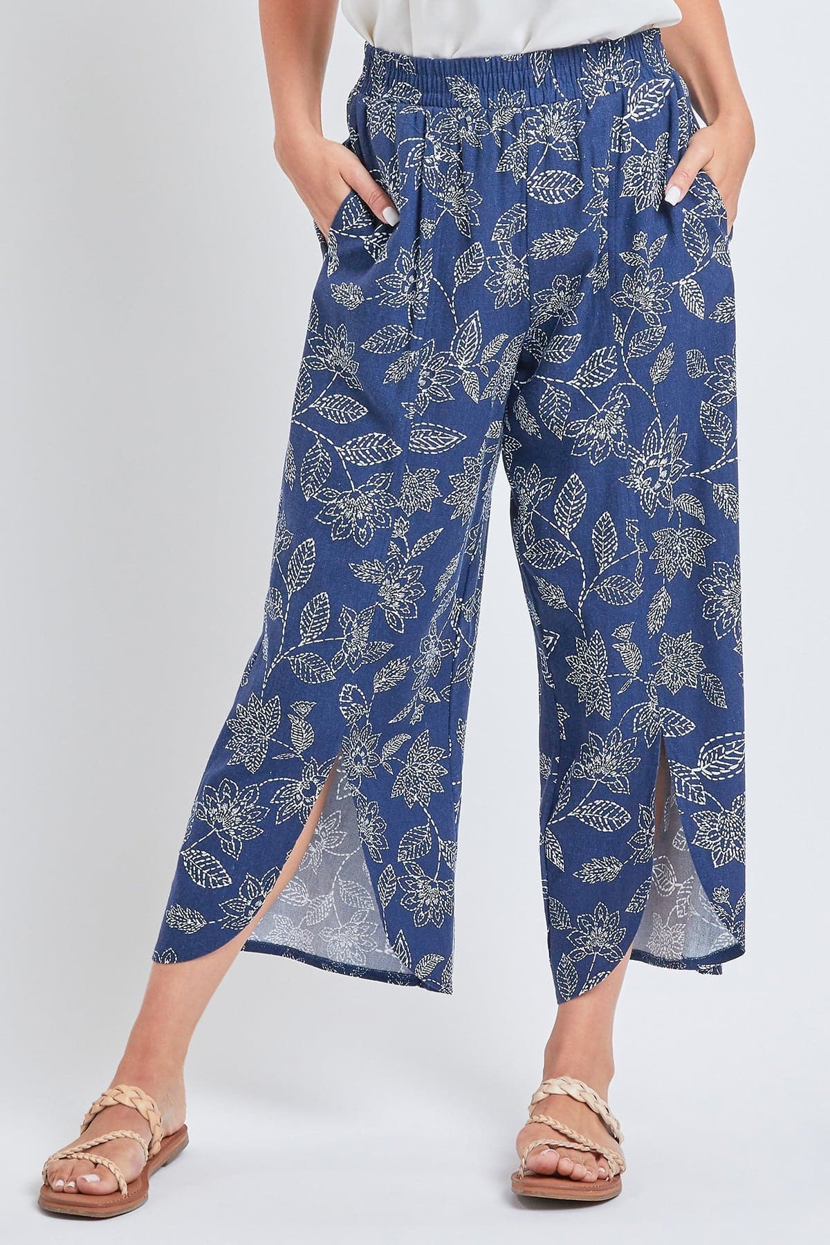 Women's Lifestyle Cropped Tulip Slit Hem Pant