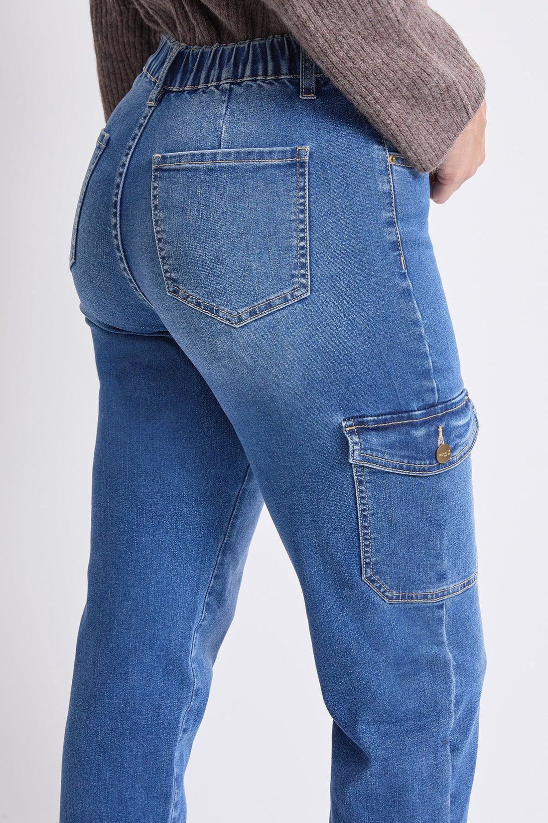 Women's High Rise Slim Straight Cargo Jeans