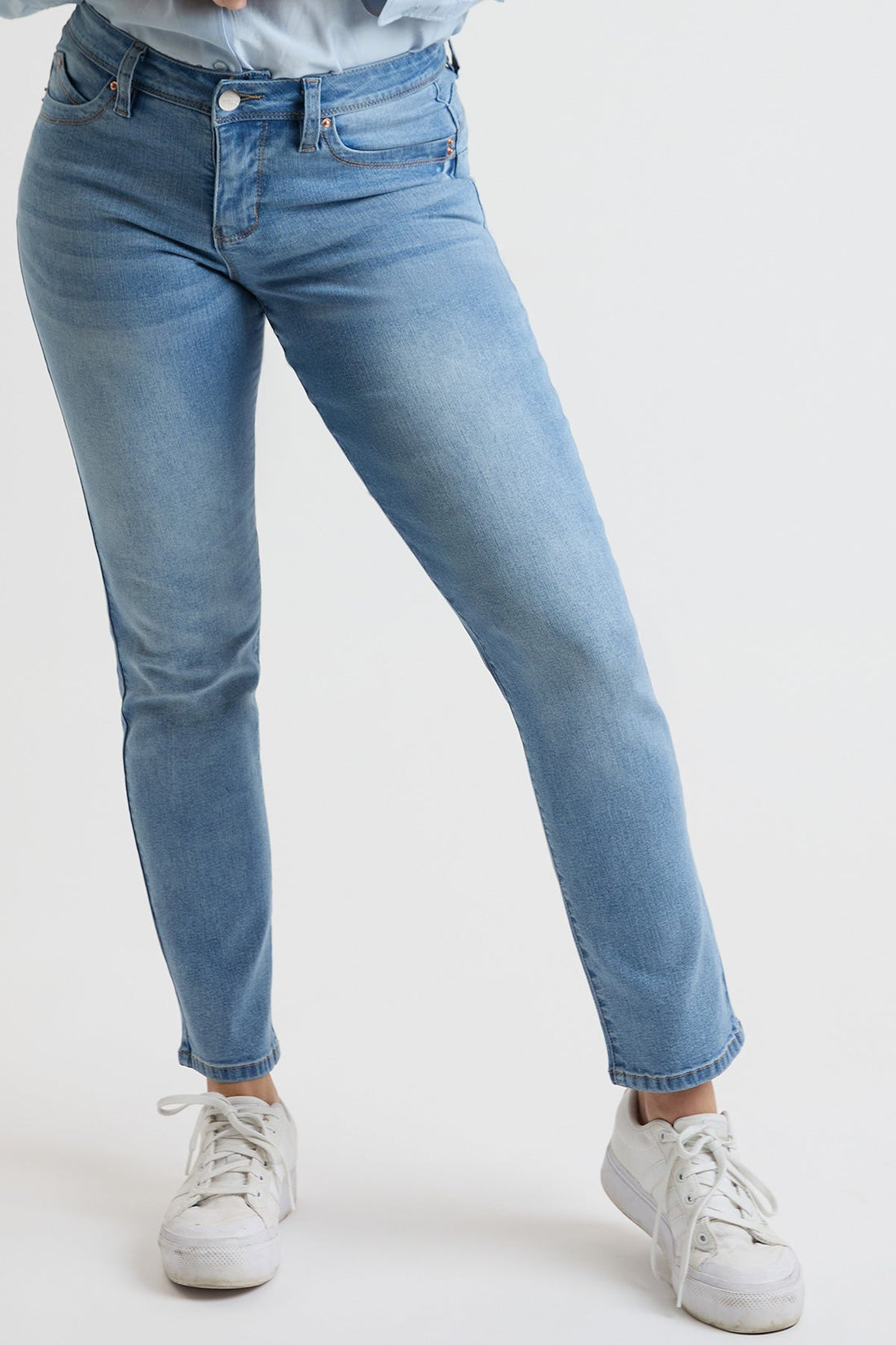 Women's High Rise Curve Confidence  Straight Jeans