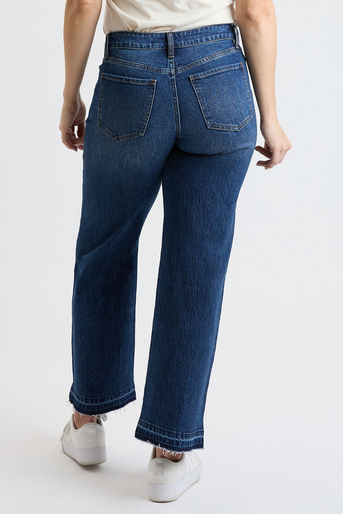 Women's Luxe Wide Leg Jeans with Raw Hem