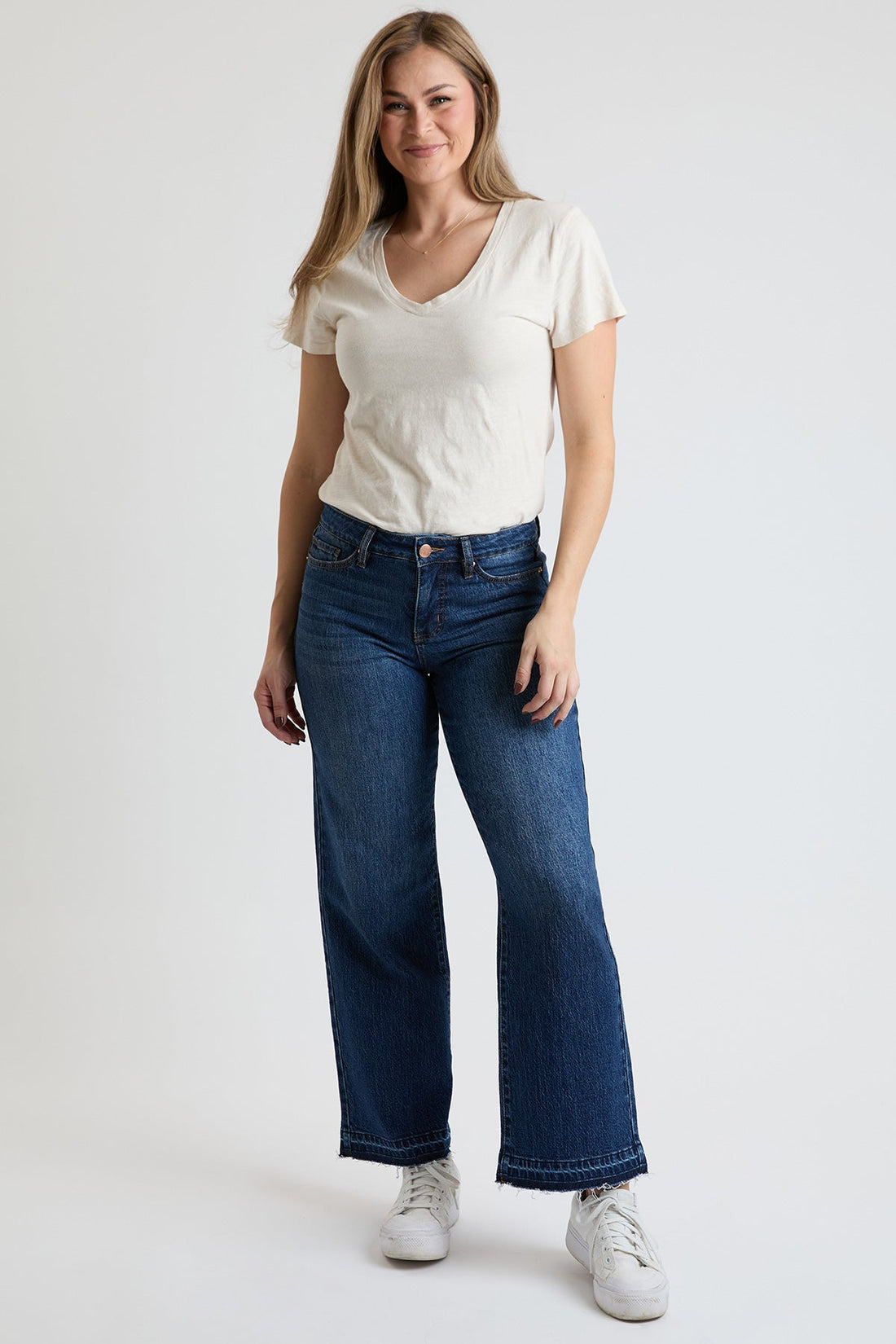 Women's Luxe Wide Leg Jeans with Raw Hem