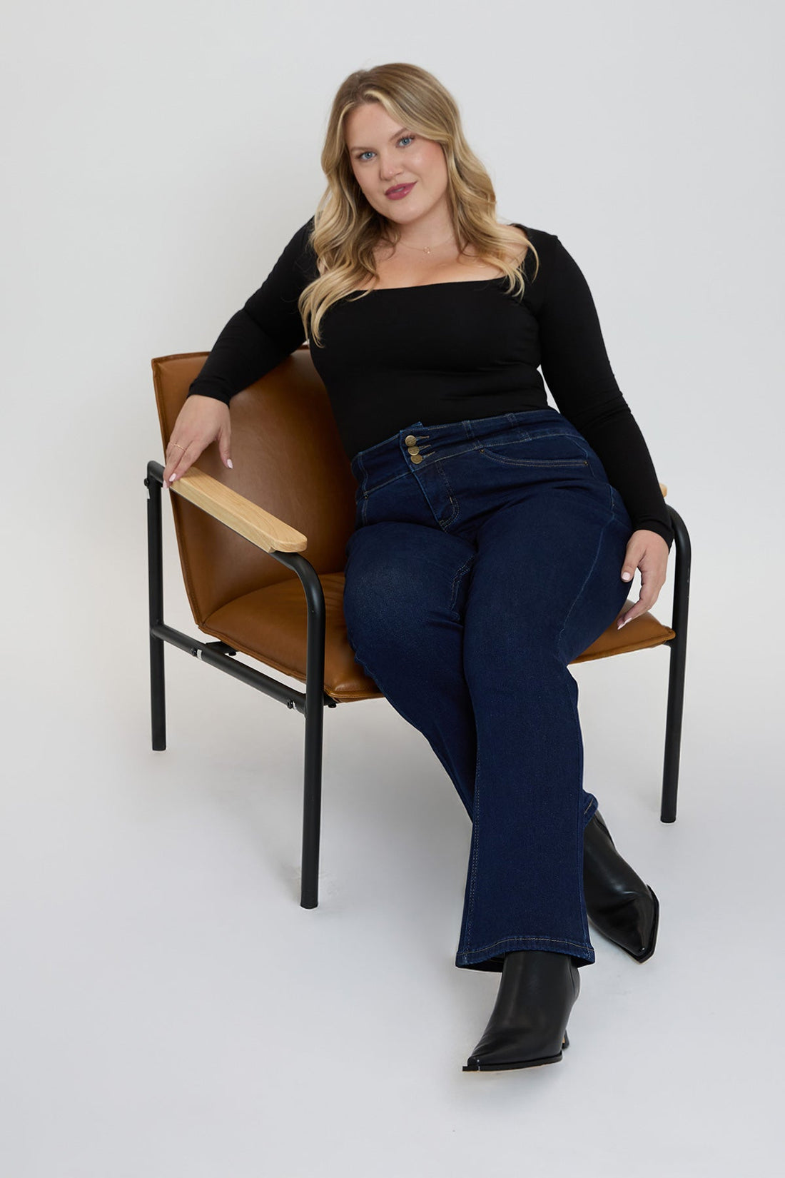 Women's Plus 3-Button Premium Stretch Bootcut Jeans