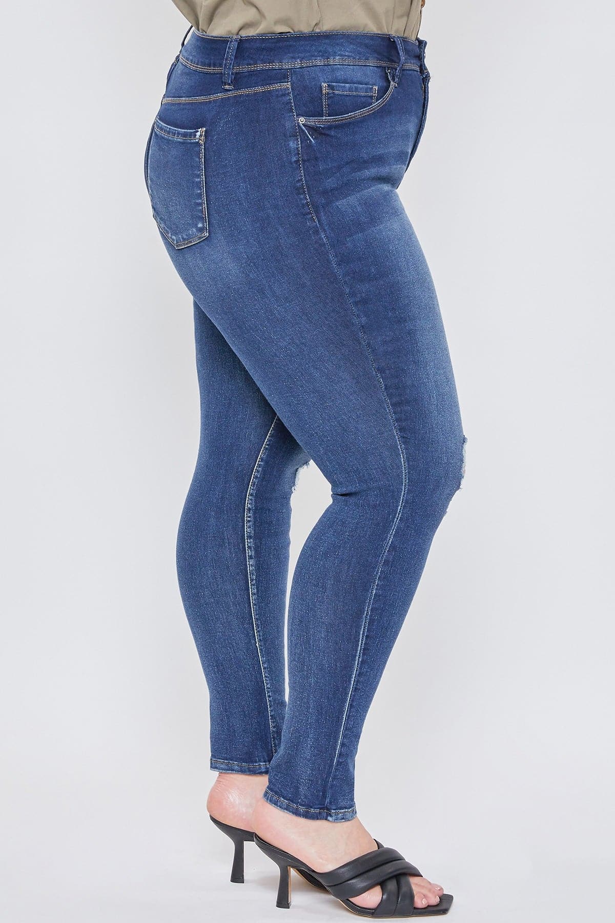 Women's Plus Size Essential High Rise Skinny Jean