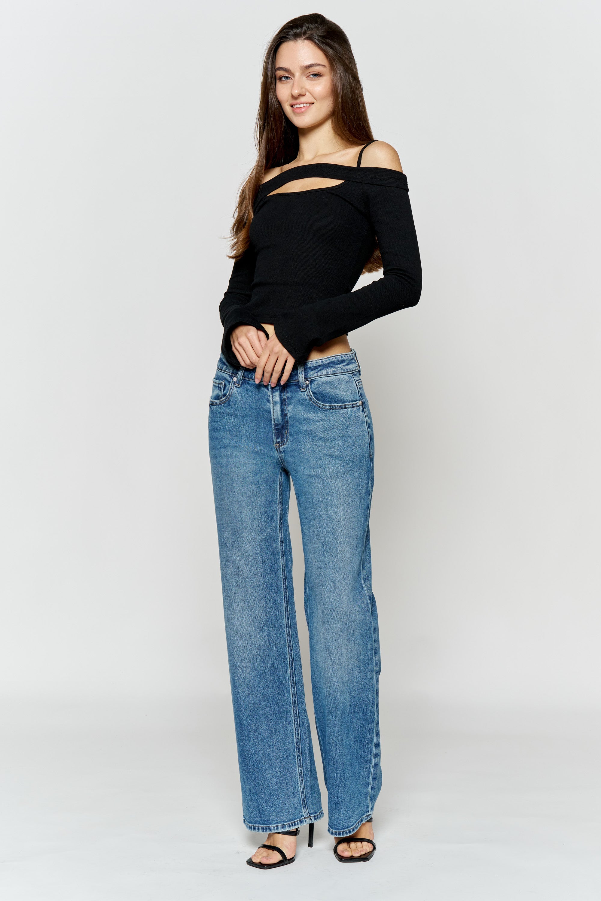 Mid Waist Relaxed Wide Leg Jeans