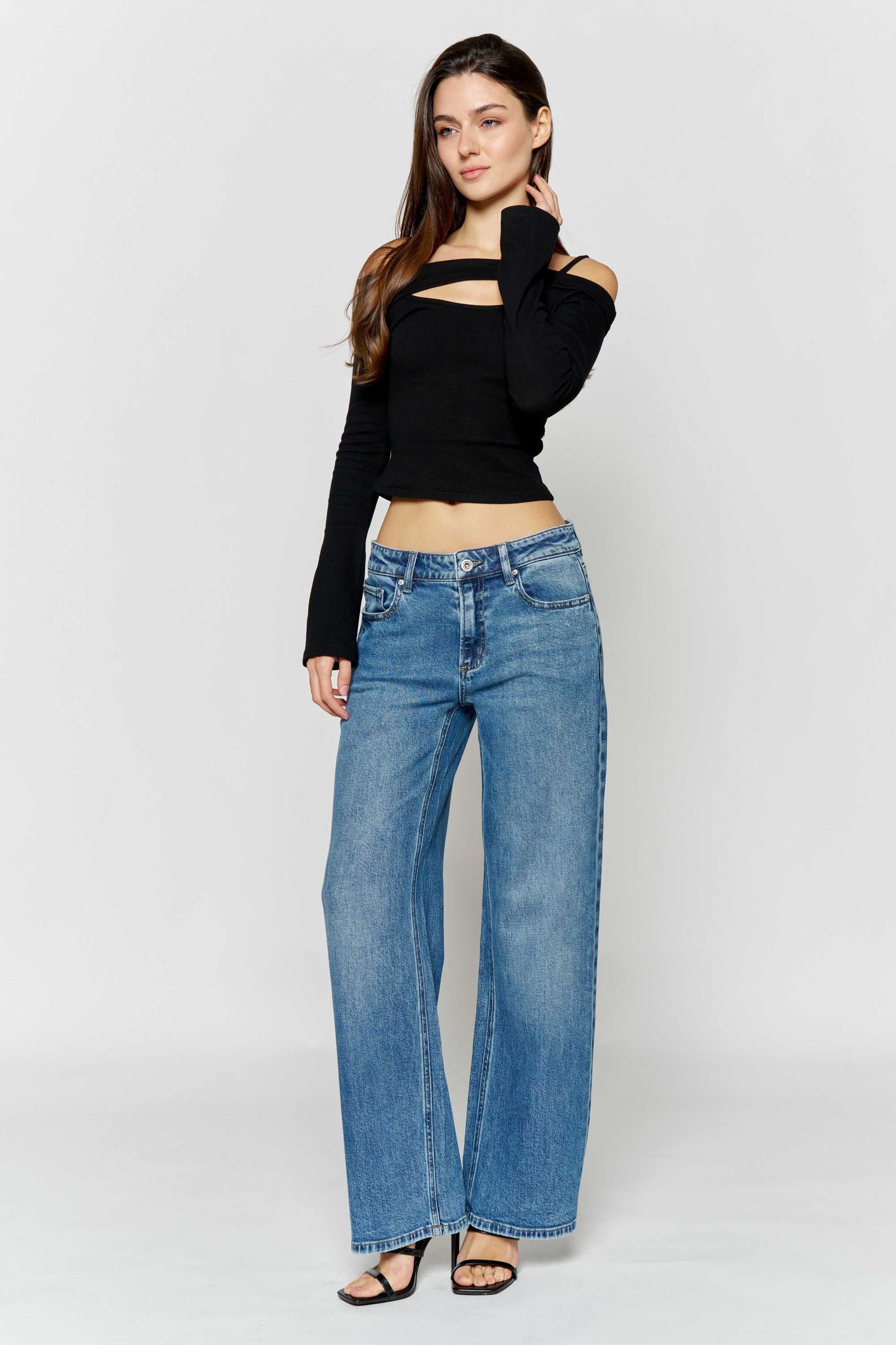 Mid Waist Relaxed Wide Leg Jeans