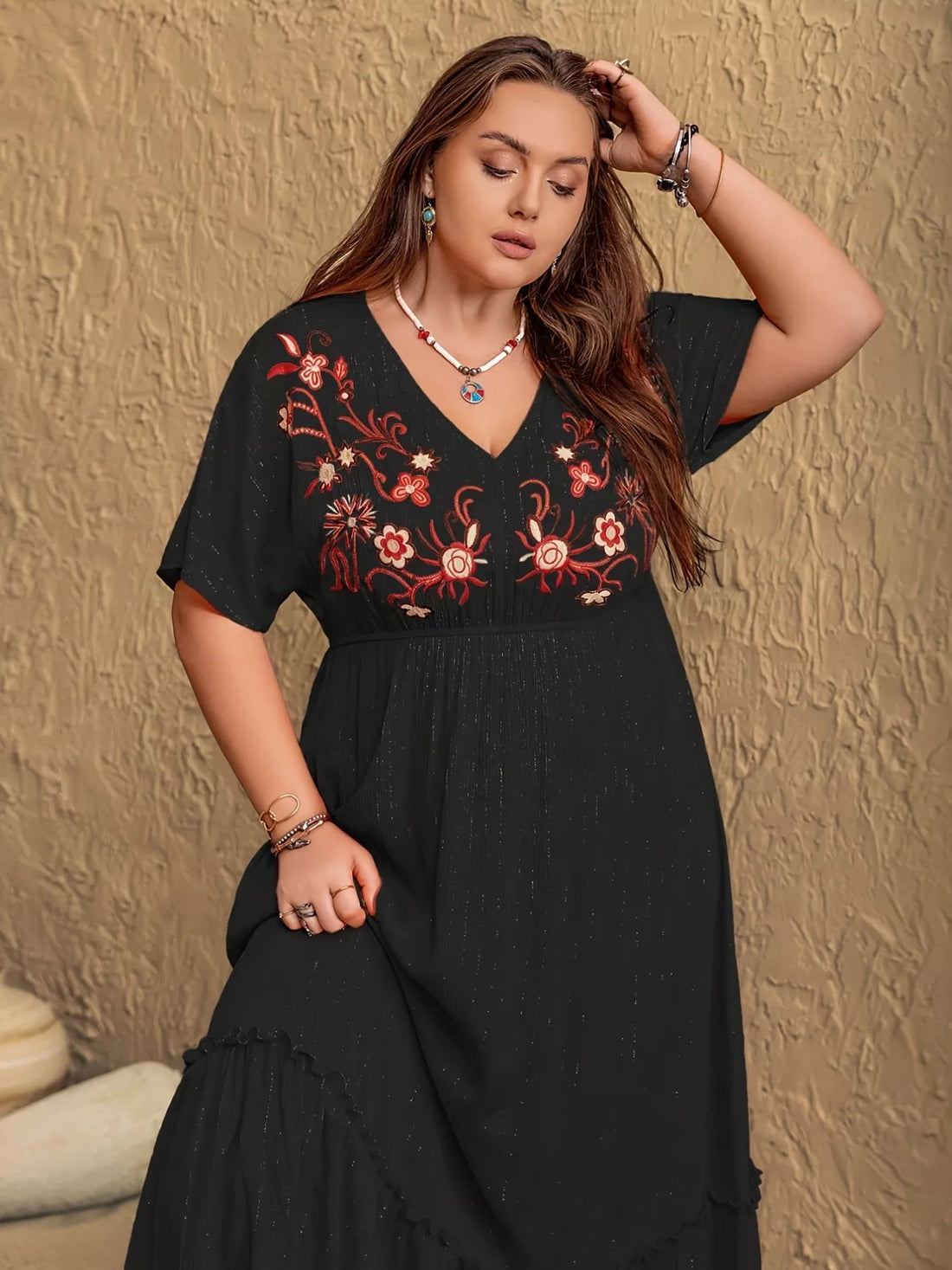 Women's Plus Size Embroidered V-Neck Maxi Dress