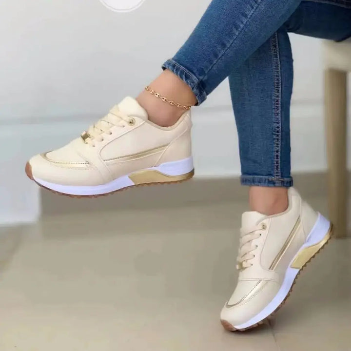 Women's Casual Metallic Accent Round Toe Walking Sneakers