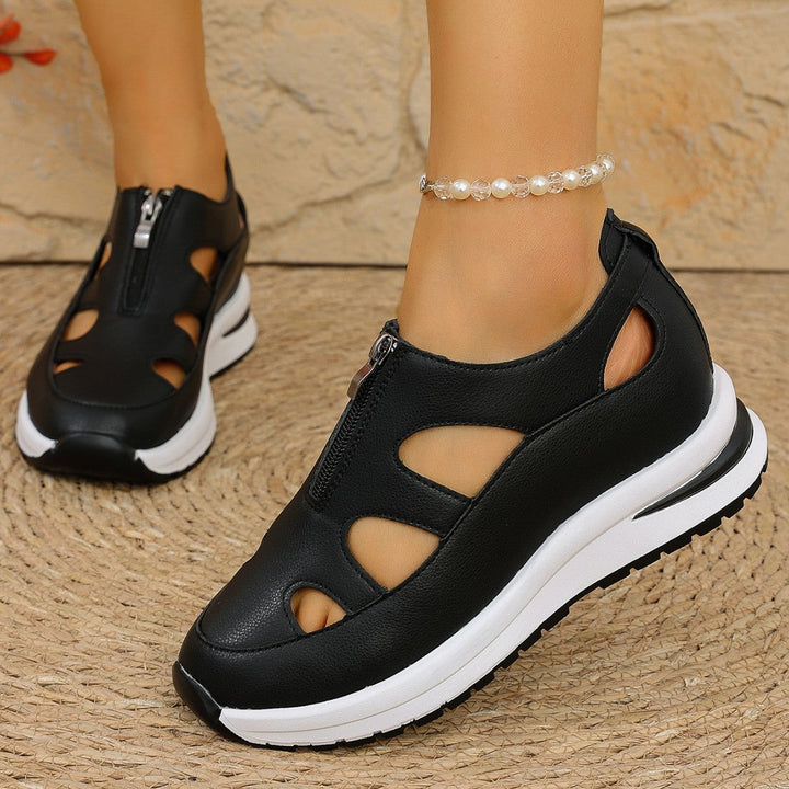 Women's Chunky Sole Closed-Toe Sandals – Soft Sole Velcro Strap