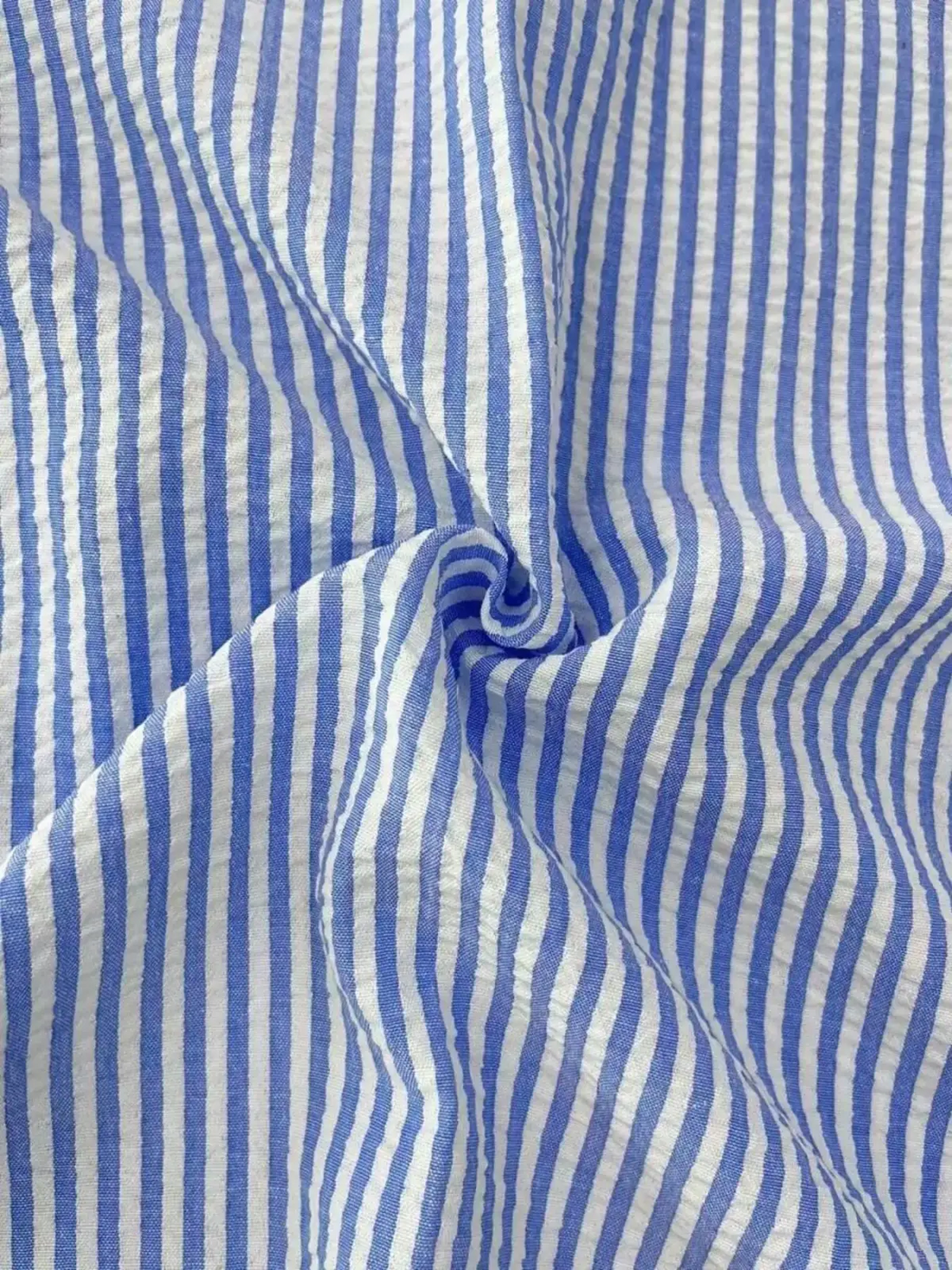 Men's Long Sleeve Striped Shirt with Loose Fit Stylish Comfortable Casual Wear for All Seasons Ideal for Outdoor Activities
