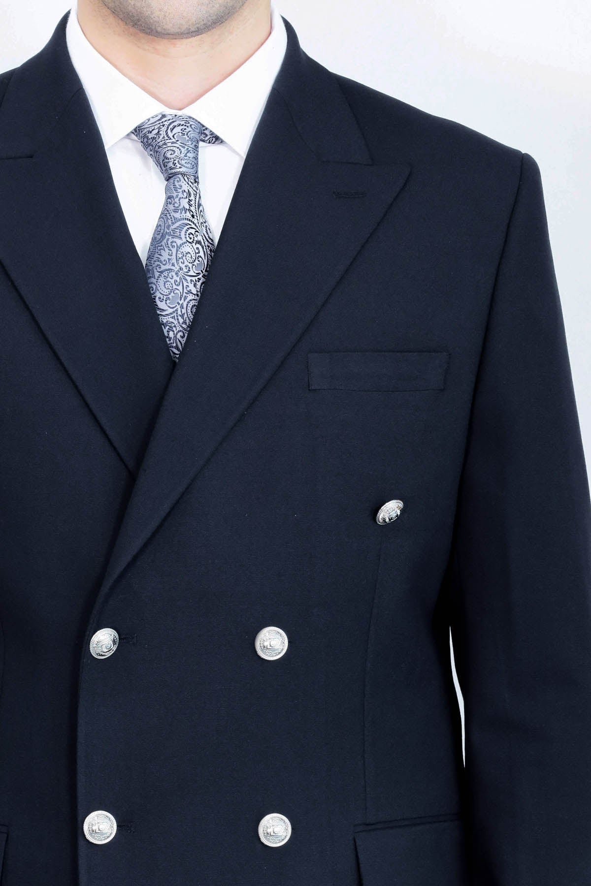 Modern Fit Double-Breasted Navy Men’s Suit with Silver-Tone Metal Buttons – Wessi